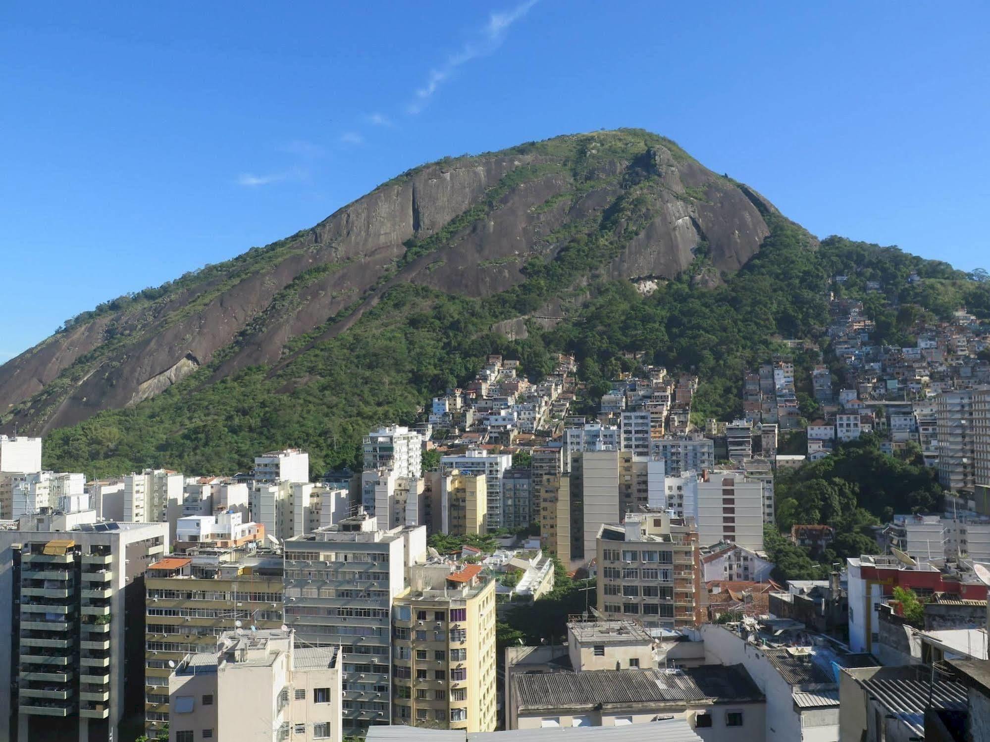 ريو دي جانيرو Walk On The Favela Hostel المظهر الخارجي الصورة
