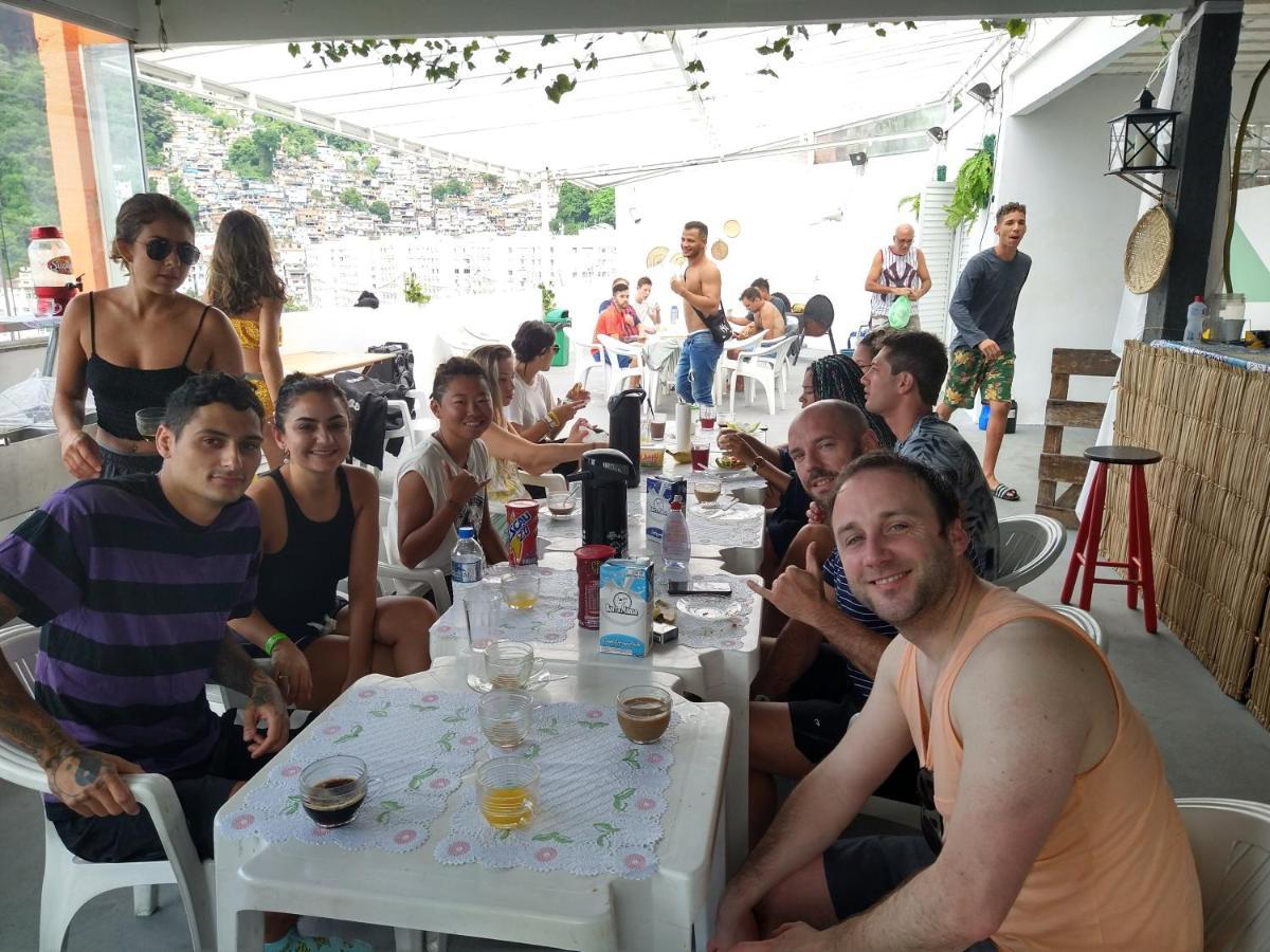 ريو دي جانيرو Walk On The Favela Hostel المظهر الخارجي الصورة