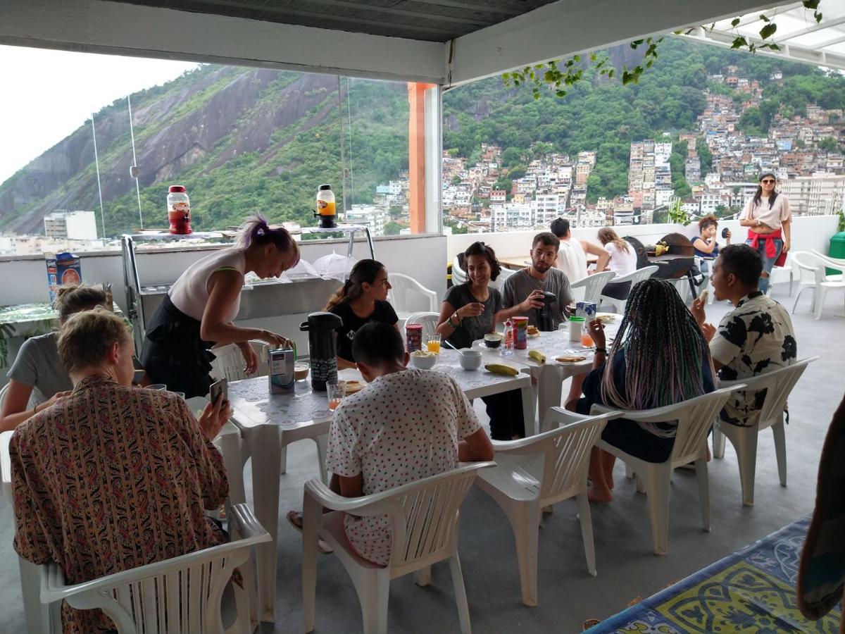 ريو دي جانيرو Walk On The Favela Hostel المظهر الخارجي الصورة
